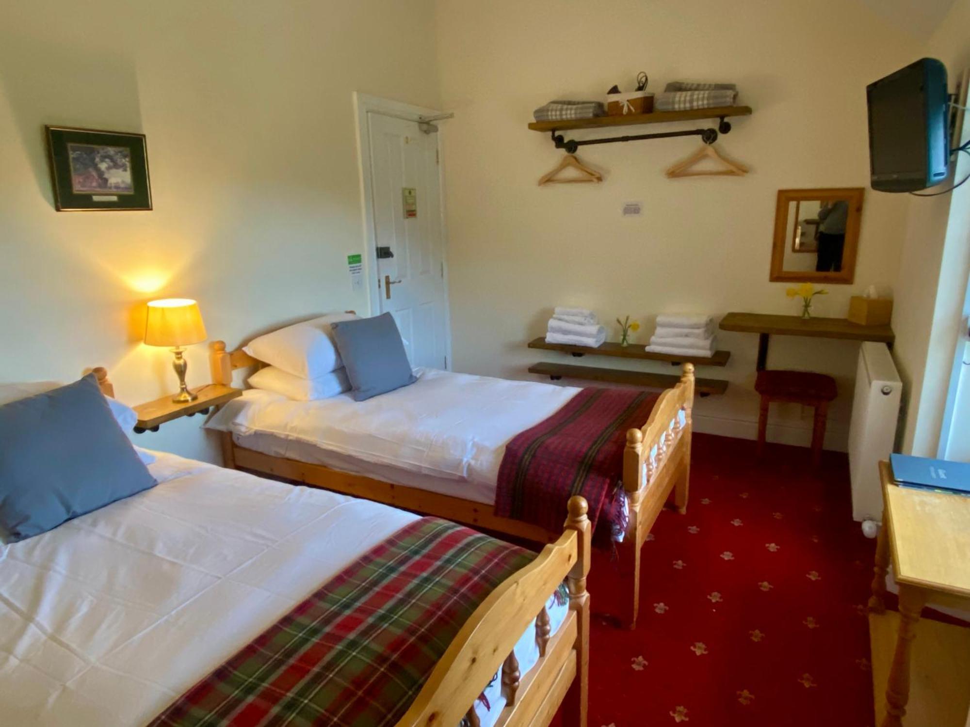 Yarrow The Gordon Arms Restaurant With Rooms מראה חיצוני תמונה